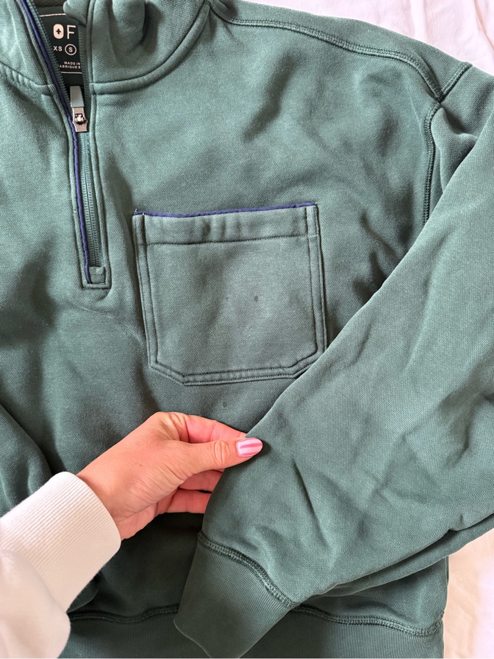 Figs Women’s limited edition Dark Green Half-Zip Pullover Sweater - Picture 4 of 4